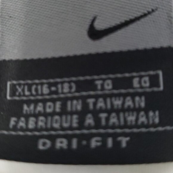 Nike Dri-fit sports athletic dress - Picture 2 of 5